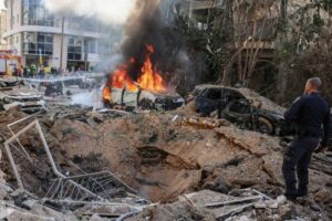 Irã intensifica ataques contra Israel e países do Golfo em meio a tensão com os EUA