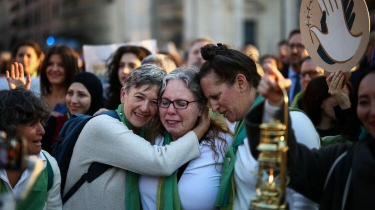 Oriente Médio: mães palestinas e israelenses marcham pela paz em Roma