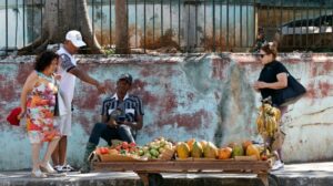 Cuba: bispo de Palm Beach pede ajuda urgente