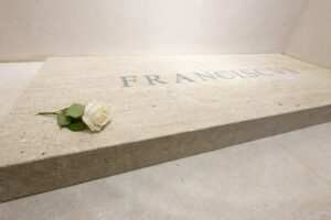 Papa Francisco: uma presença que permanece viva para sempre