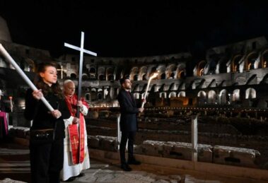 A oração do Papa na Via-Sacra: sigamos os passos de Cristo