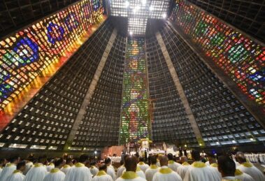 Cardeal Tempesta lança Carta Pastoral durante a Missa do Crisma