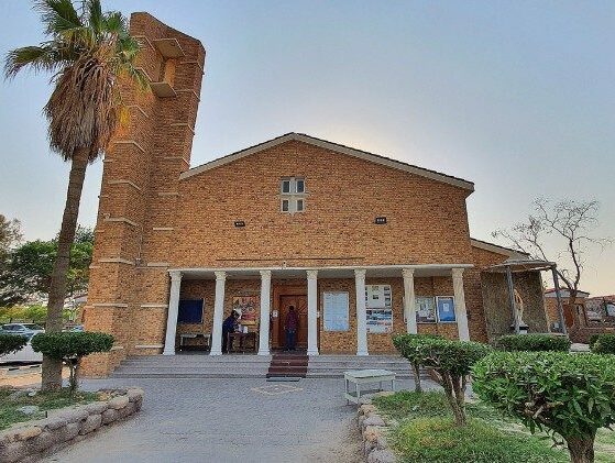 Páscoa, os vigários da Arábia do Norte e do Sul: a guerra não terá a última palavra