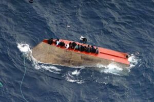 Migrantes: mais um naufrágio na Páscoa. Dois mortos e 70 desaparecidos no Mediterrâneo