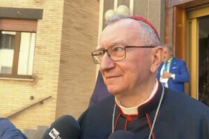 Cardeal Parolin: é preciso de mais vozes de paz e contra a corrida ao rearmamento