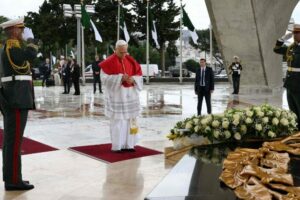 Leão XIV acolhido como um irmão em Argel