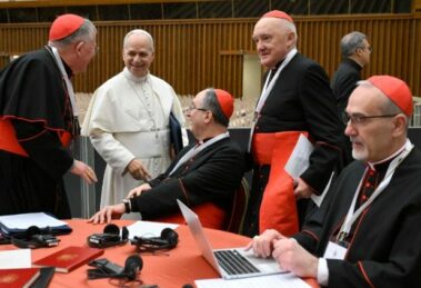 Papa envia carta aos cardeais em vista do próximo consistório