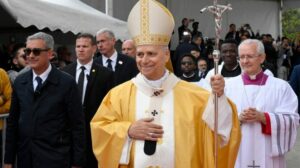 O Papa: perante a indigência e a opressão, os cristãos têm como código a caridade