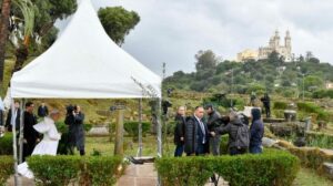 Nos passos de Agostinho, Papa em silêncio e oração entre as ruínas de Hipona