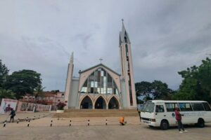 Que não falte o calor humano – Angola à espera do Papa