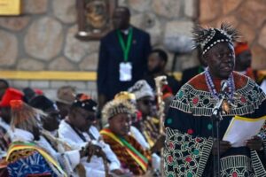 Bamenda: histórias de coragem ao Papa em uma terra devastada pela violência