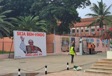 Nas periferias de Luanda, onde se espera a mensagem de paz e reconciliação do Papa