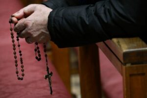 A solidão do clero: o sofrimento de padres e bispos no Brasil