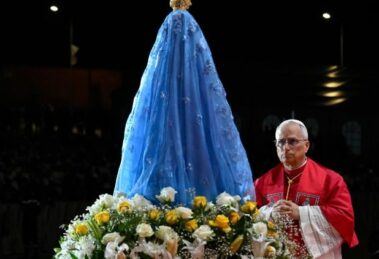 Leão XIV na oração do Terço: “É o amor que deve triunfar, não a guerra!”