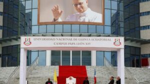 Papa: a verdade não se fabrica, não se manipula, mas se acolhe e se busca com humildade