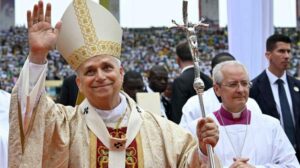 Papa se despede da África, um tesouro com histórias de alegria e sofrimento