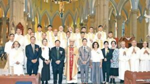 Em Hong Kong, sete catequistas leigos recebem mandatos missionários