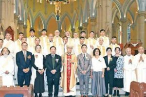 Em Hong Kong, sete catequistas leigos recebem mandatos missionários