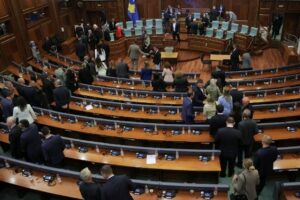 No Kosovo, dissolvido Parlamento dissolvido e convocadas novas eleições