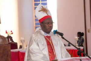 Moçambique, igreja incendiada por jihadistas