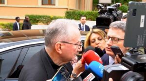 Parolin: Santa Sé é firme sobre paz e desarmamento; “estranhos” os ataques ao Papa