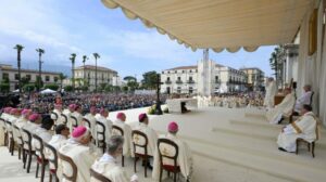 O Papa em Pompeia: Deus aplaque os ódios fratricidas e ilumine os líderes das nações