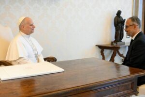Papa Leão XIV recebe em audiência o primeiro-ministro do Haiti