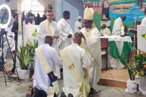 Novos Sacerdotes e Diácono Combonianos assumem missão ao serviço da Igreja