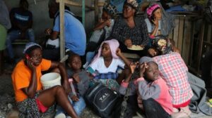 Haiti, dom Dumas: apelo-me ao mundo para que ajude meu povo ferido