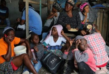 Haiti, dom Dumas: apelo-me ao mundo para que ajude meu povo ferido