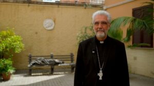 Esmoleiro do Papa: os pobres são a bússola para o caminho da Igreja