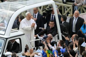 Papa: no dia de Nossa Senhora de Fátima, o clamor por paz e concórdia no mundo