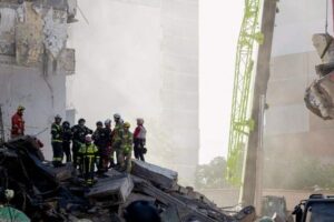 Sobe para 24 número de mortos em ataque russo contra Kiev, incluindo crianças