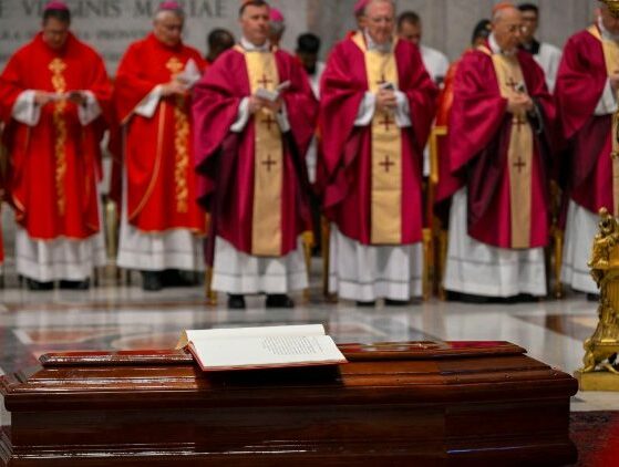 Papa nas exéquias do cardeal Tscherrig: Cristo foi sua esperança por toda vida