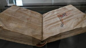 Universidade La Sapienza, de Roma, e os Papas: exposição de 7 séculos de história