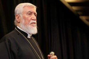 Catholicos da Igreja Armênia, Aram I, visita o Papa em 18 de maio