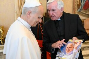Papa: missão junto a pobres e migrantes nos EUA também cria comunidades cheias de fé