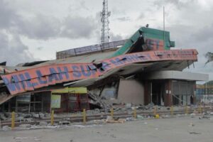 Violência em Papua: 100 mil deslocados internos e fiéis atacados em igreja