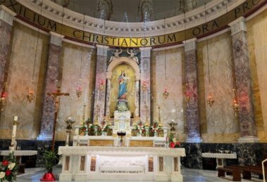 A Basílica de Maria Auxiliadora que está no coração de Roma