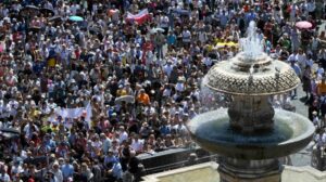 Leão XIV: rezemos pelos católicos chineses e pelos cristãos do Oriente Médio