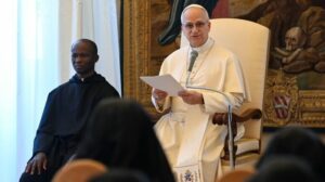 O Papa: o cristão é aquele que ama sem interesse e busca o bem comum