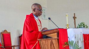 Moçambique – Missa de Pentecostes na Beira – 73 Confirmações