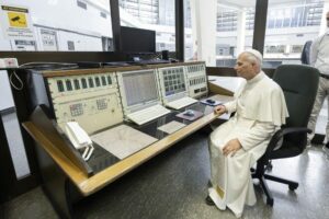 Seminário no Vaticano: o papel essencial das ondas curtas na era digital