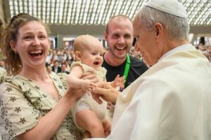 Papa à Igreja no Brasil: olhar para as famílias com realismo e compaixão