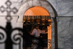 Os sacerdotes russos que se recusam a abençoar a guerra
