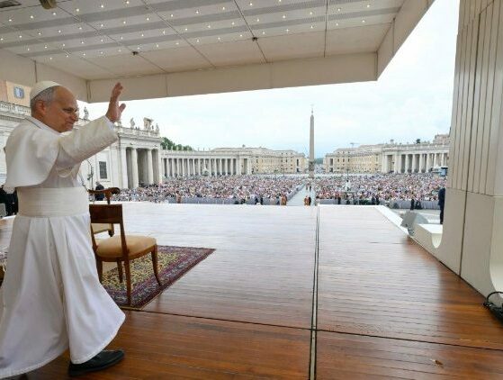 Papa: nas procissões de Corpus Christi, “um testemunho corajoso de fé”