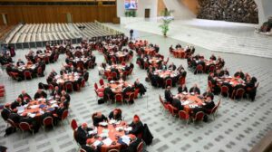Consistório: debate sobre a situação mundial, Magnifica humanitas e o Sínodo