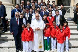 Refugiadas sírias se encontram com o Papa: o esporte como cultura do encontro