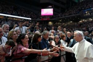 Papa em Madri: que haja pessoas que se encantem com Deus