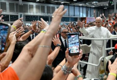 Papa: a gratuidade dos voluntários deixou Madri mais próxima a Jesus